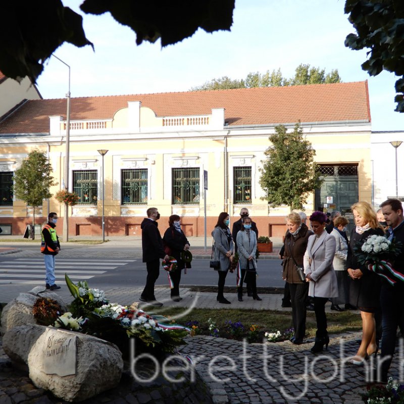 Az '56-os forradalomra emlékeztünk 28